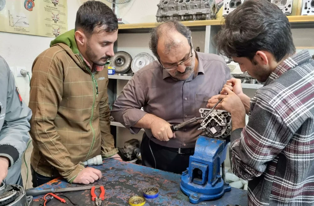 بهترین آموزشگاه برق خودرو در تهران کجاست؟